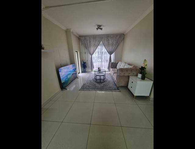 2 BEDROOM APARTMENT FOR SALE IN UMHLANGA RIDGE